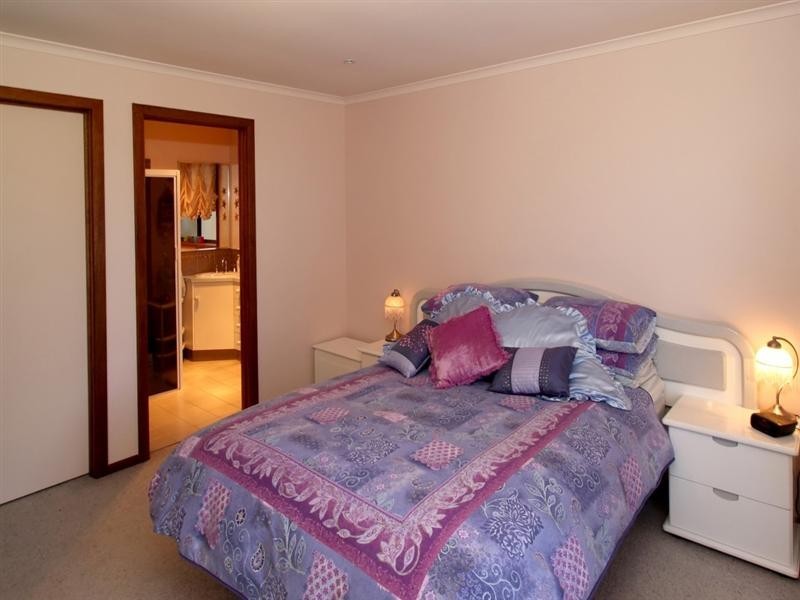 21 Quinvale Road, Hallett Cove SA 5158