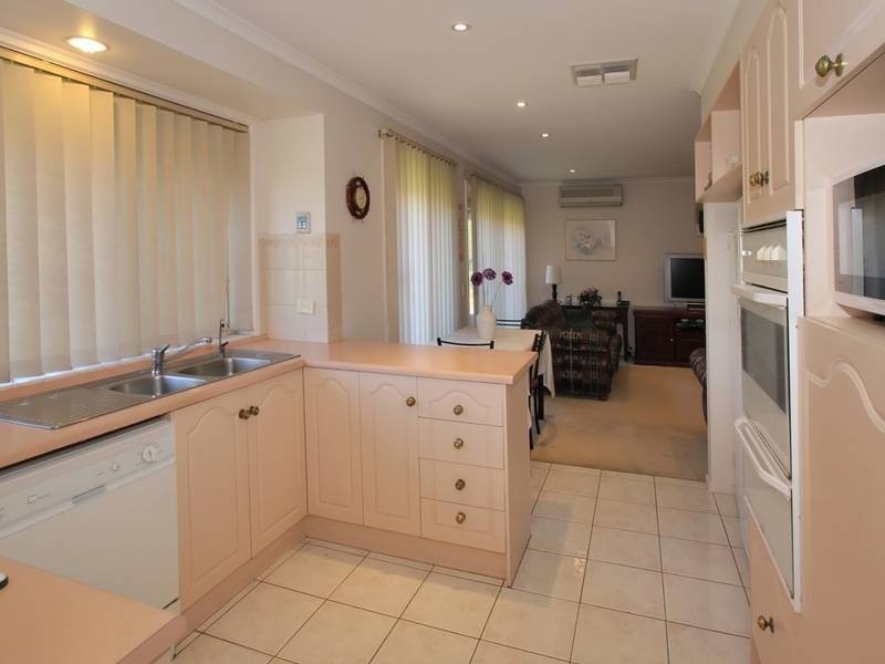 6 Cranbourne Drive, O’halloran Hill SA 5158