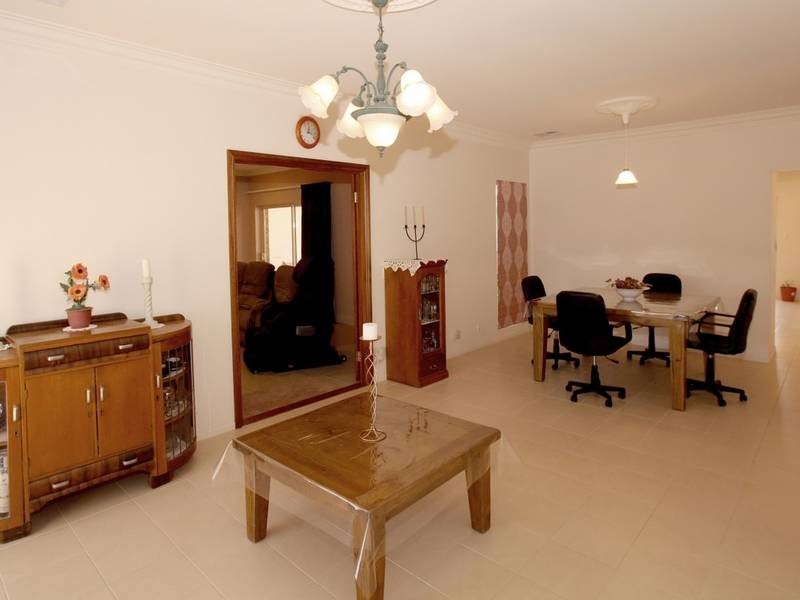 6 Zollo Drive, Woodcroft SA 5162