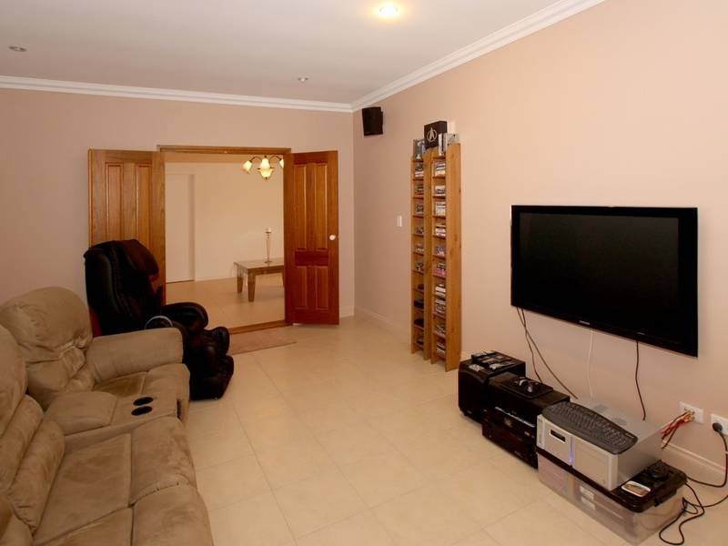 6 Zollo Drive, Woodcroft SA 5162