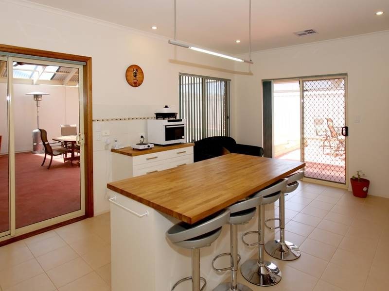 6 Zollo Drive, Woodcroft SA 5162