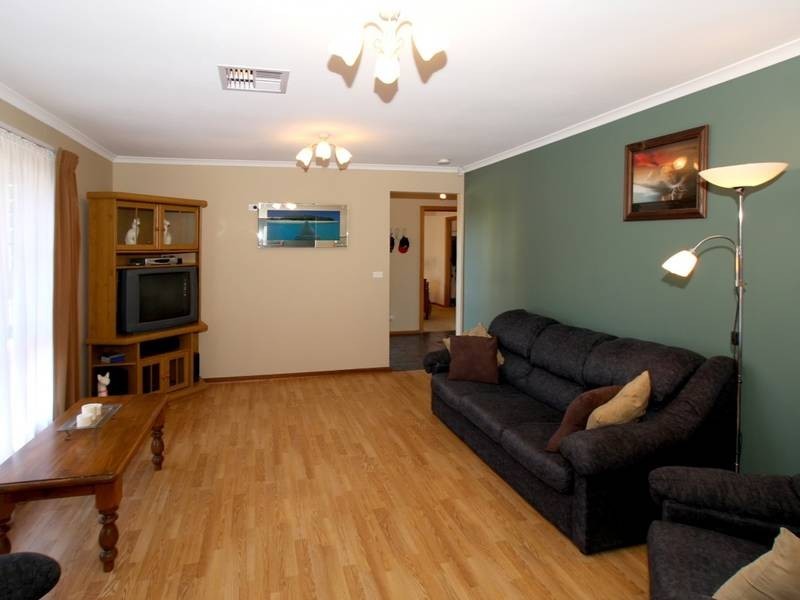 2 Mistral Court, Hallett Cove SA 5158