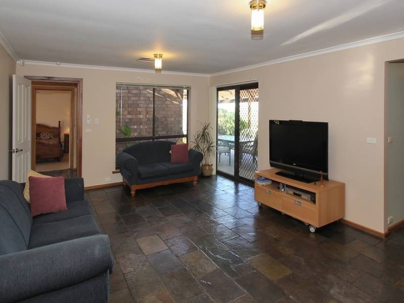2 Mistral Court, Hallett Cove SA 5158