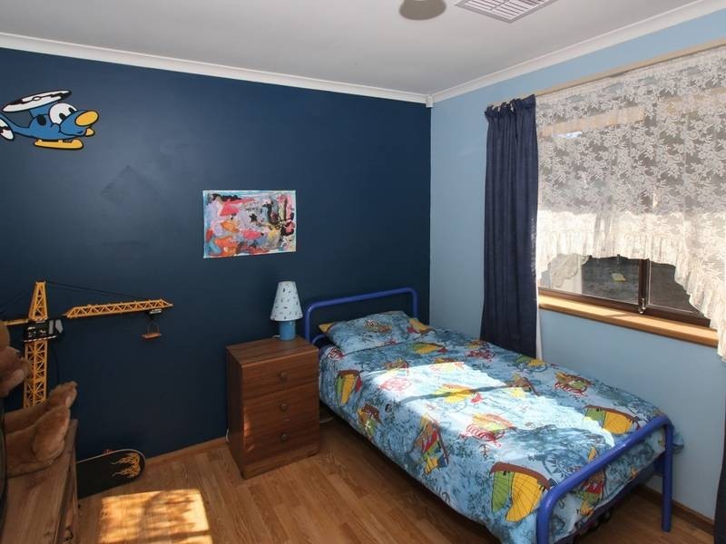 2 Mistral Court, Hallett Cove SA 5158