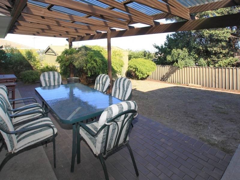 2 Mistral Court, Hallett Cove SA 5158