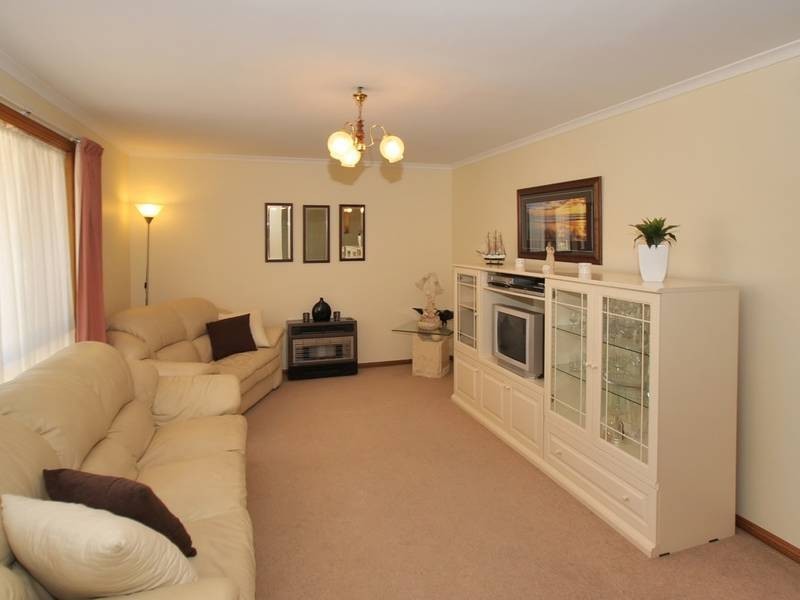 5 Windebanks Road, Aberfoyle Park SA 5159