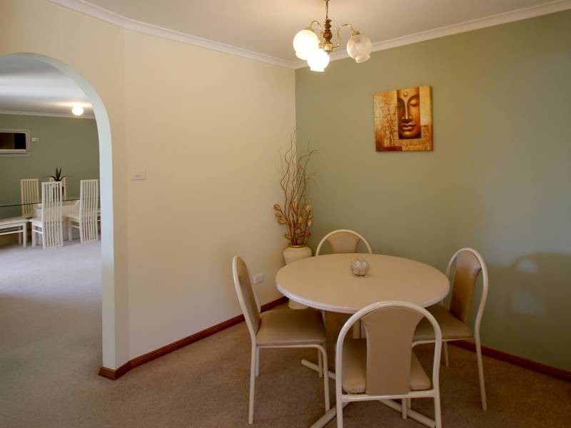 5 Windebanks Road, Aberfoyle Park SA 5159