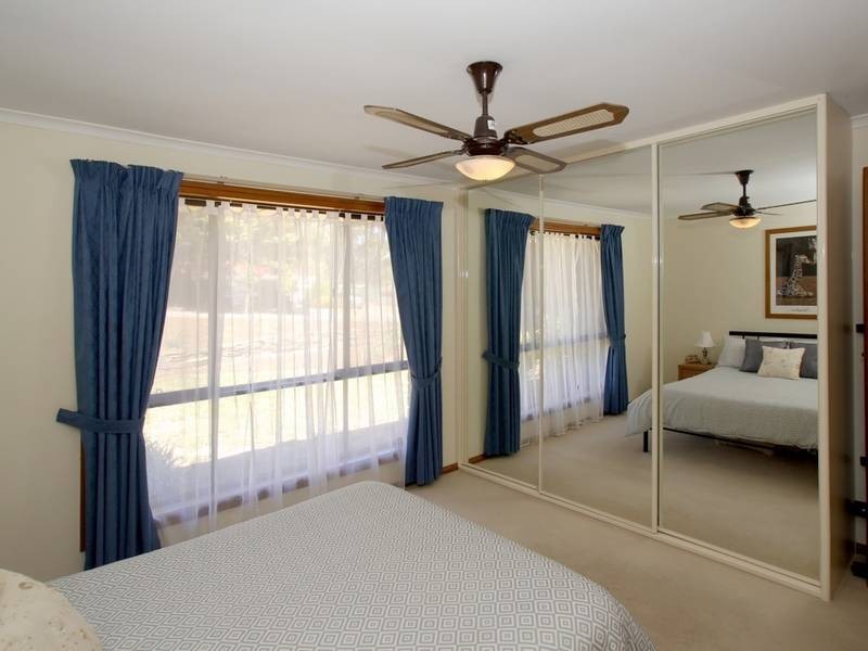 5 Windebanks Road, Aberfoyle Park SA 5159