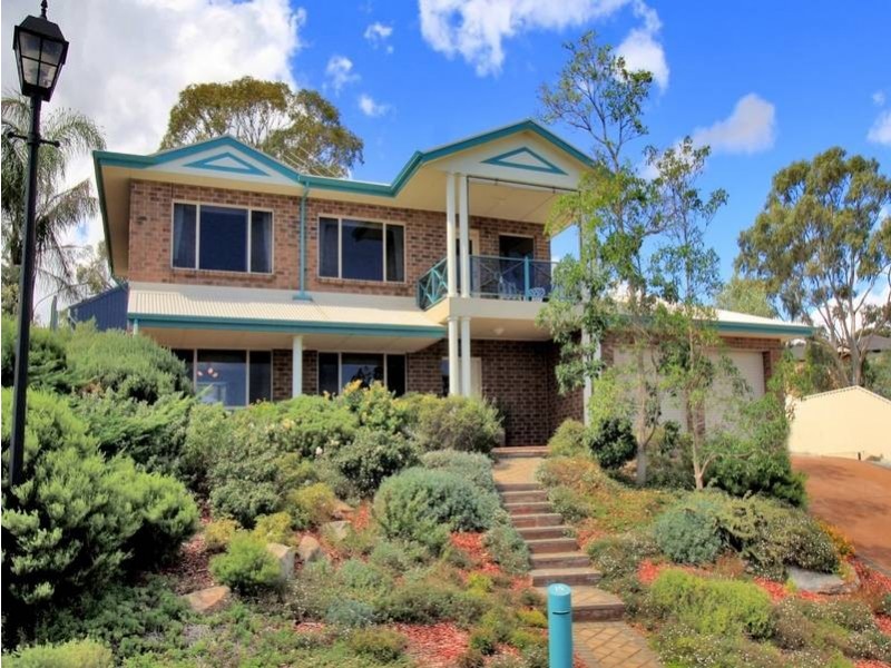 15 Highfield Drive, Aberfoyle Park SA 5159