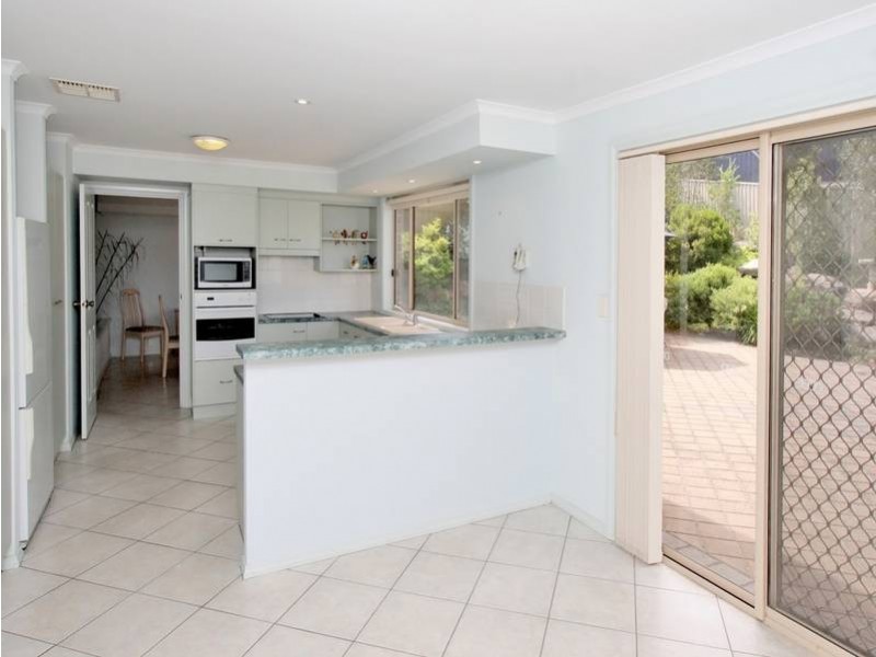 15 Highfield Drive, Aberfoyle Park SA 5159