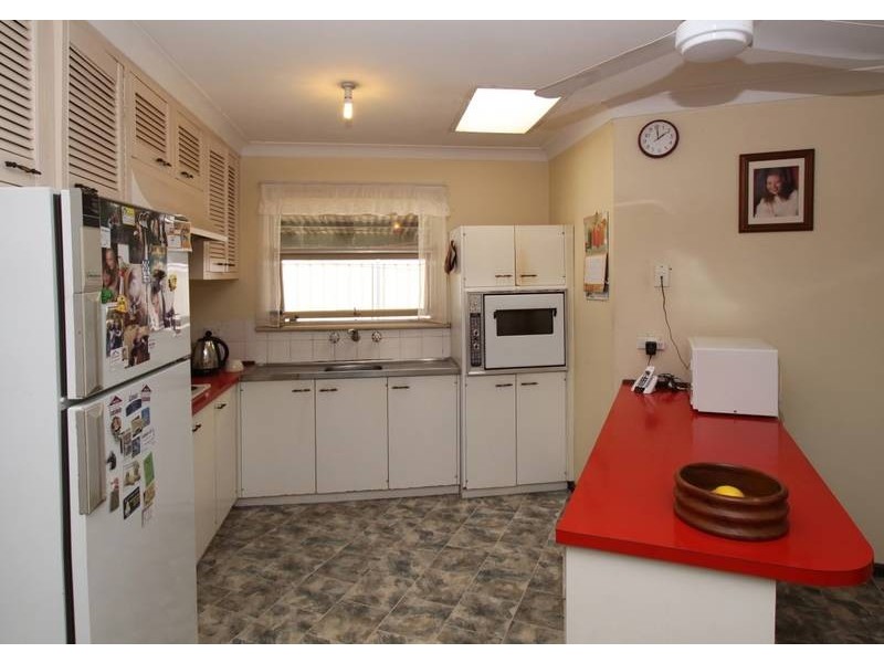 34 Liza Road, Happy Valley SA 5159