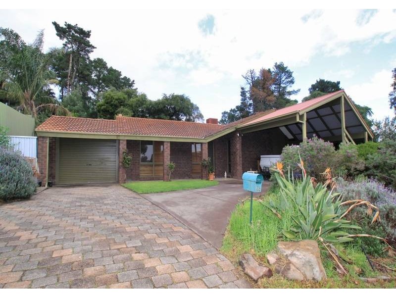 26 Tania Drive, Aberfoyle Park SA 5159