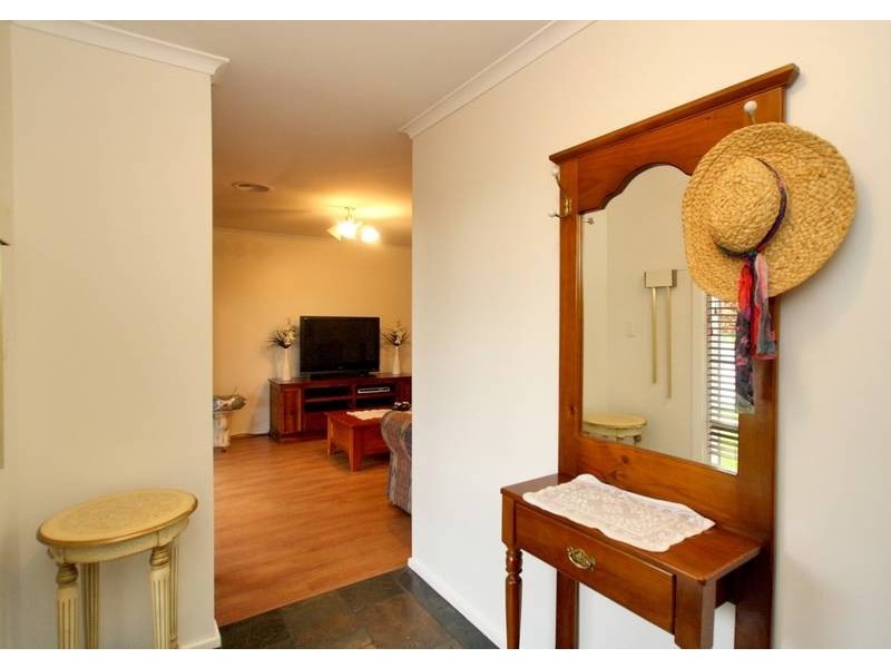 26 Tania Drive, Aberfoyle Park SA 5159