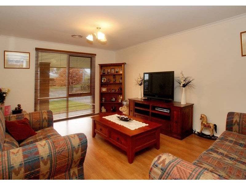 26 Tania Drive, Aberfoyle Park SA 5159