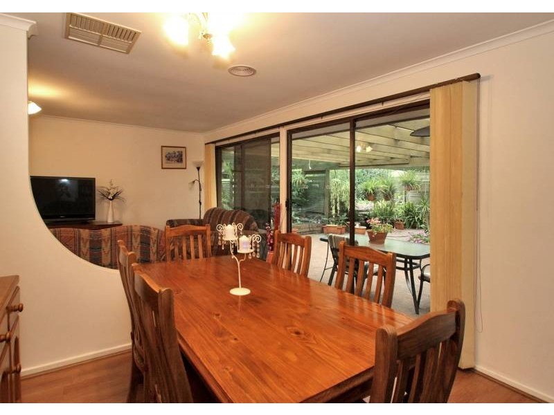26 Tania Drive, Aberfoyle Park SA 5159