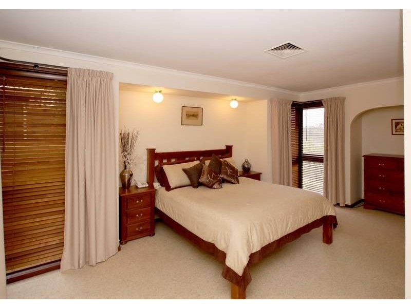 6 Gunya Street, Flagstaff Hill SA 5159