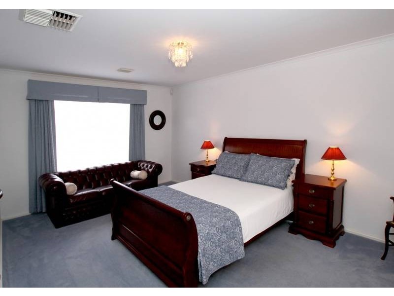 7 Willow Way, Aberfoyle Park SA 5159