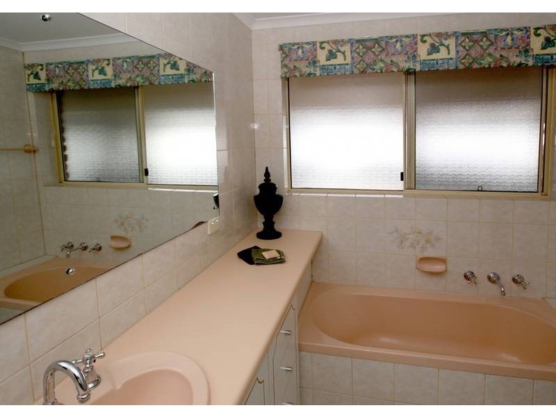 7 Willow Way, Aberfoyle Park SA 5159