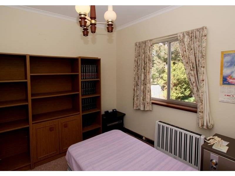 33 Larkdale Crescent, O’halloran Hill SA 5158