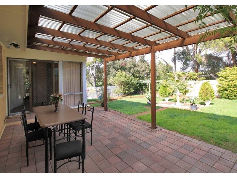 33 Larkdale Crescent, O’halloran Hill SA 5158