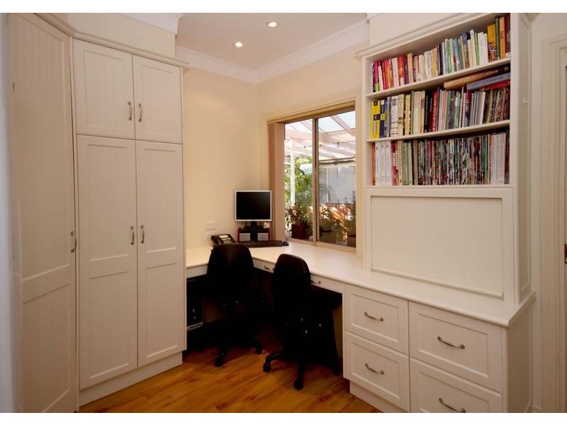 10 Heron Place, Flagstaff Hill SA 5159