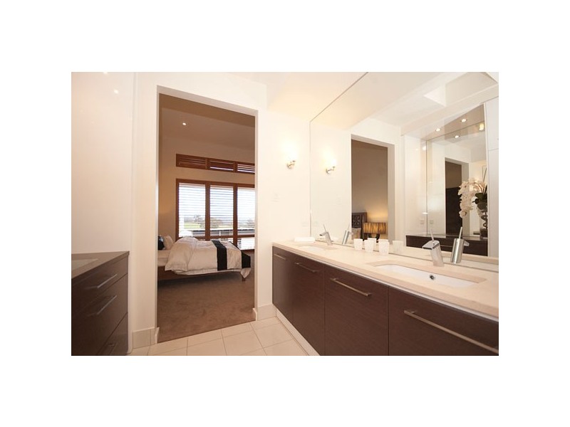 32 Highfield Dr, Craigburn Farm SA 5051