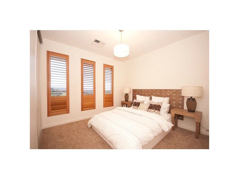 32 Highfield Dr, Craigburn Farm SA 5051