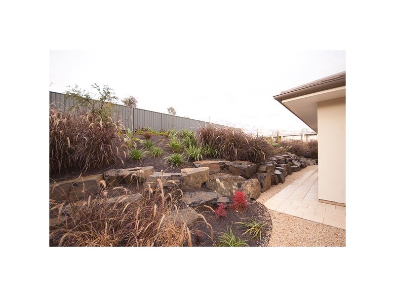 32 Highfield Dr, Craigburn Farm SA 5051