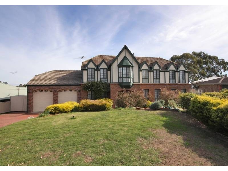 14 Shetland Street, Woodcroft SA 5162