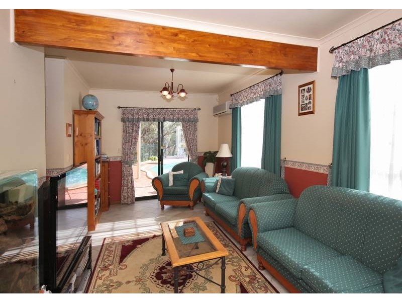 14 Shetland Street, Woodcroft SA 5162