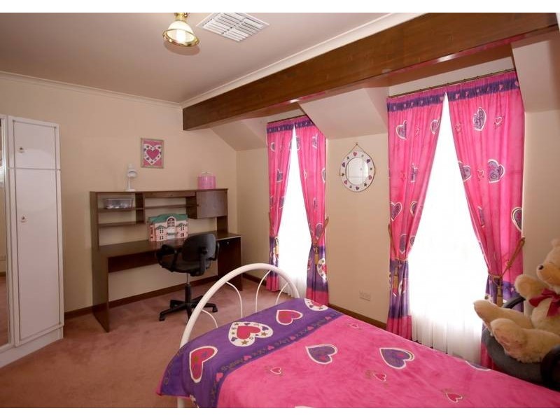 14 Shetland Street, Woodcroft SA 5162