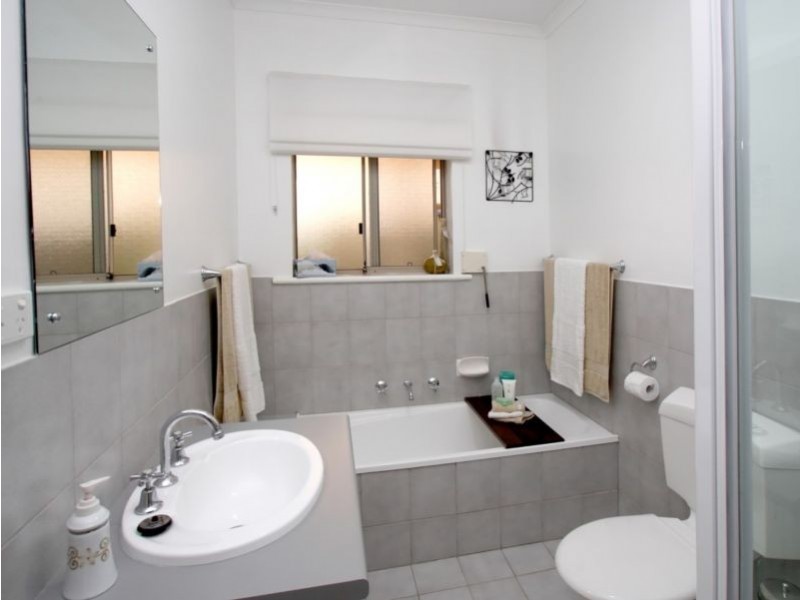 7/11 Thomas Drive, Happy Valley SA 5159