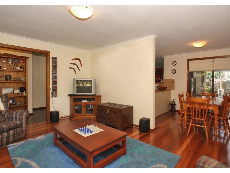 5 Alpine Road, Happy Valley SA 5159