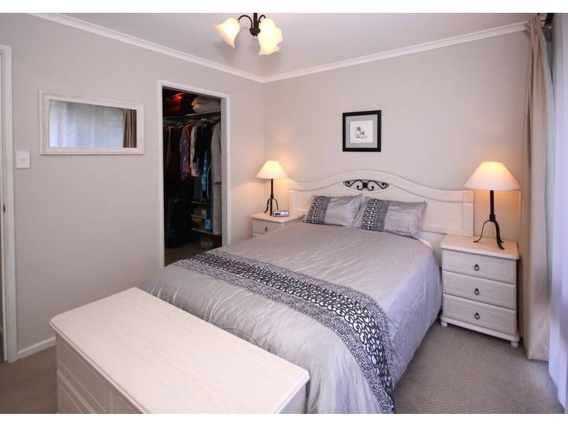 15 Paltarra Grove, Aberfoyle Park SA 5159
