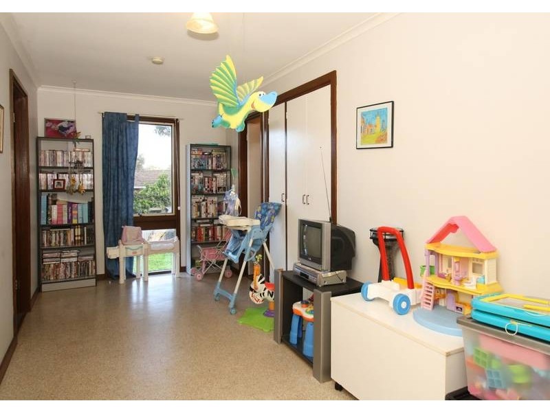 27 Helsinki Road, Hackham West SA 5163