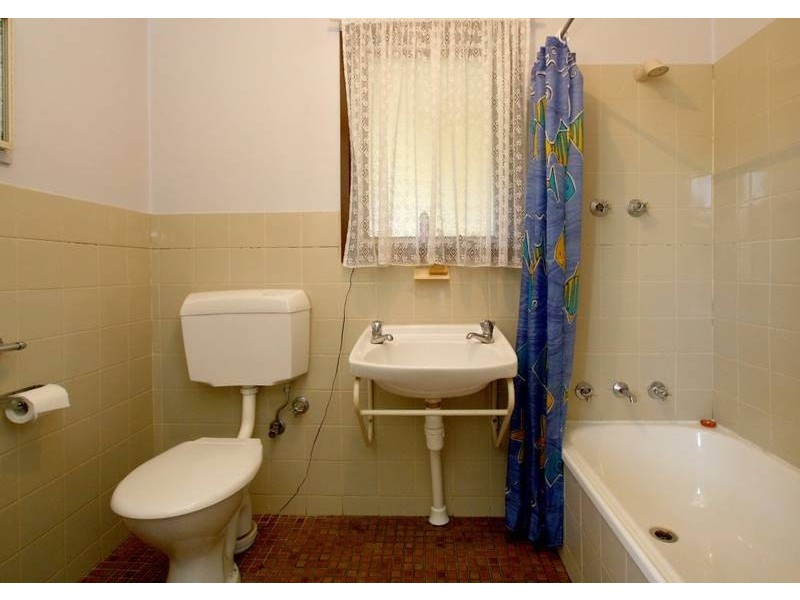27 Helsinki Road, Hackham West SA 5163