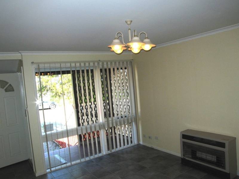 27 Lublin Crescent, Hackham West SA 5163