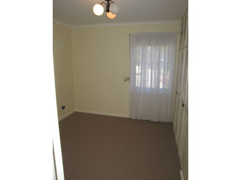 27 Lublin Crescent, Hackham West SA 5163