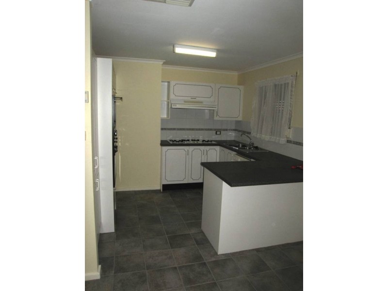 27 Lublin Crescent, Hackham West SA 5163