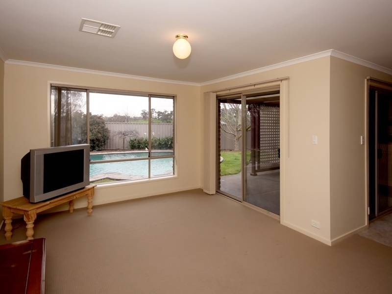 2 Osprey Court, Flagstaff Hill SA 5159