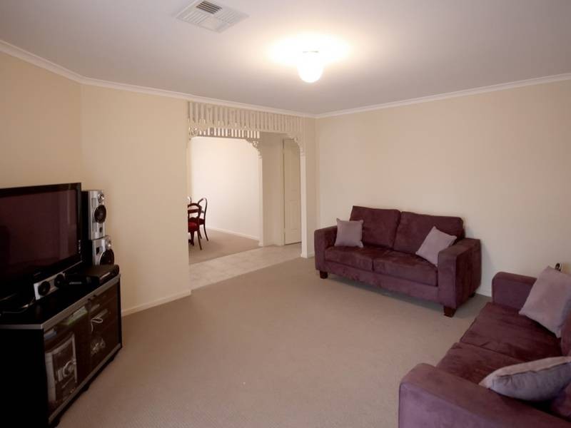 2 Osprey Court, Flagstaff Hill SA 5159