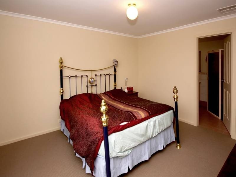 2 Osprey Court, Flagstaff Hill SA 5159