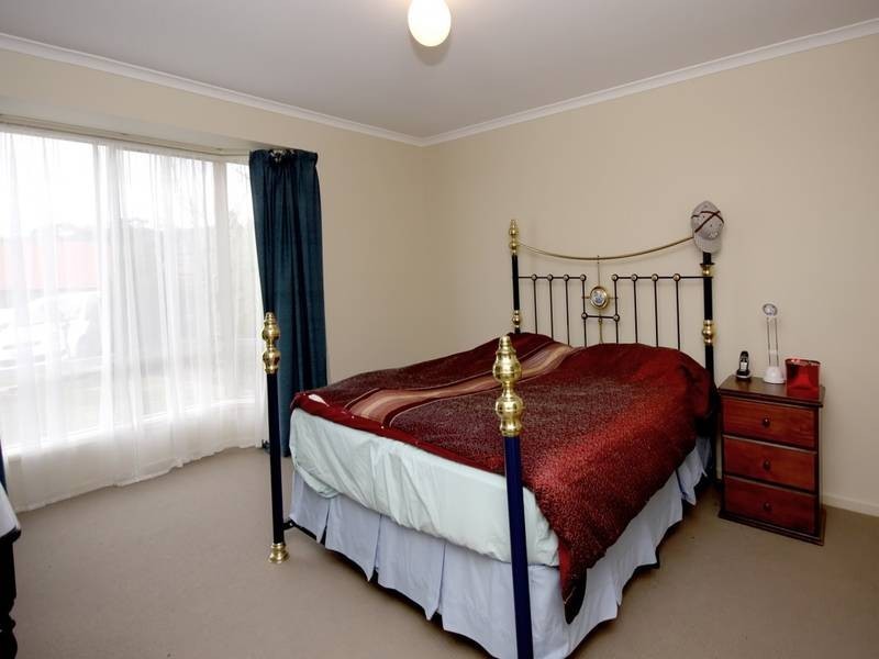 2 Osprey Court, Flagstaff Hill SA 5159