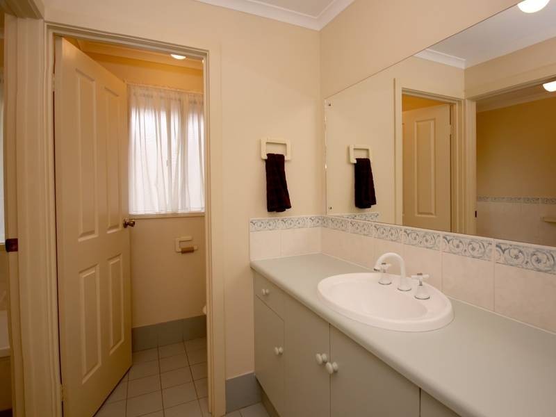 2 Osprey Court, Flagstaff Hill SA 5159