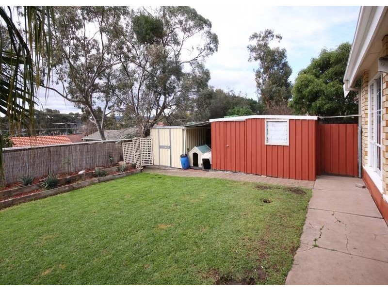 12 Broadmeadow Drive, Flagstaff Hill SA 5159