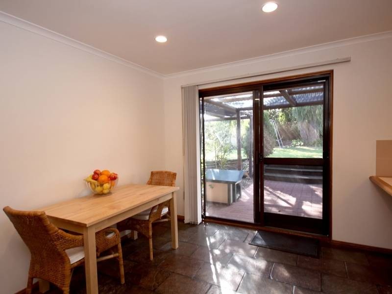 16 New York Road, Aberfoyle Park SA 5159