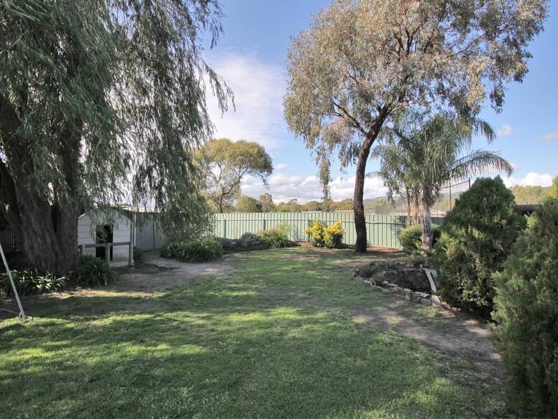 16 New York Road, Aberfoyle Park SA 5159