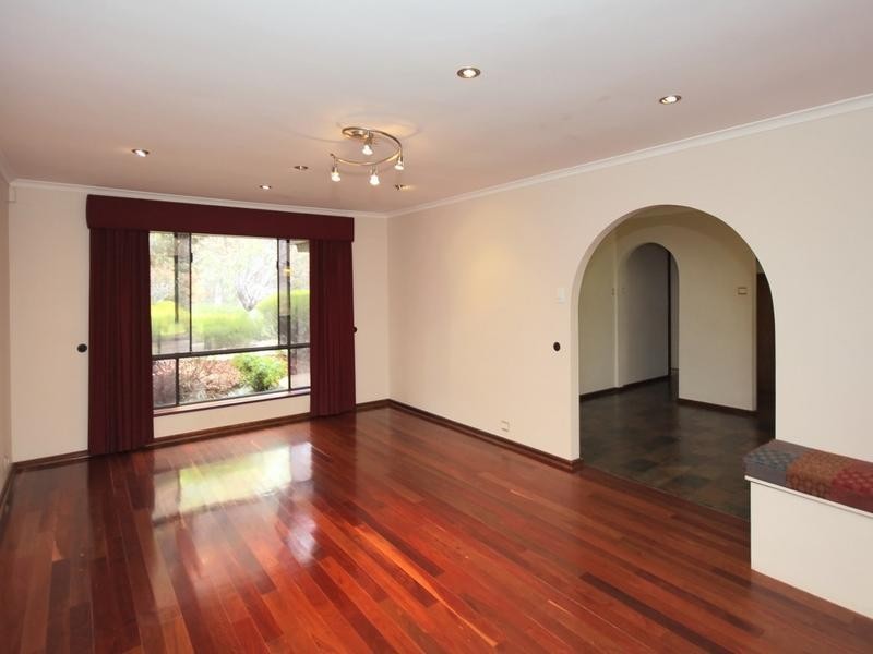 5 Dawson Avenue, Happy Valley SA 5159