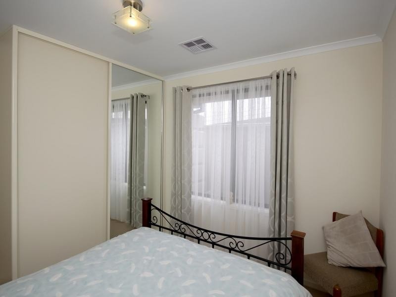 4 Walnut Street, Old Reynella SA 5161