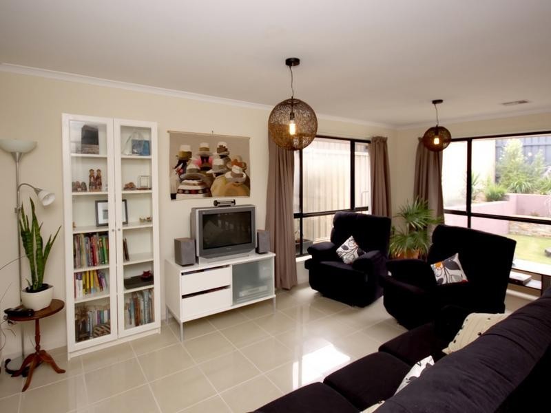 4 Walnut Street, Old Reynella SA 5161